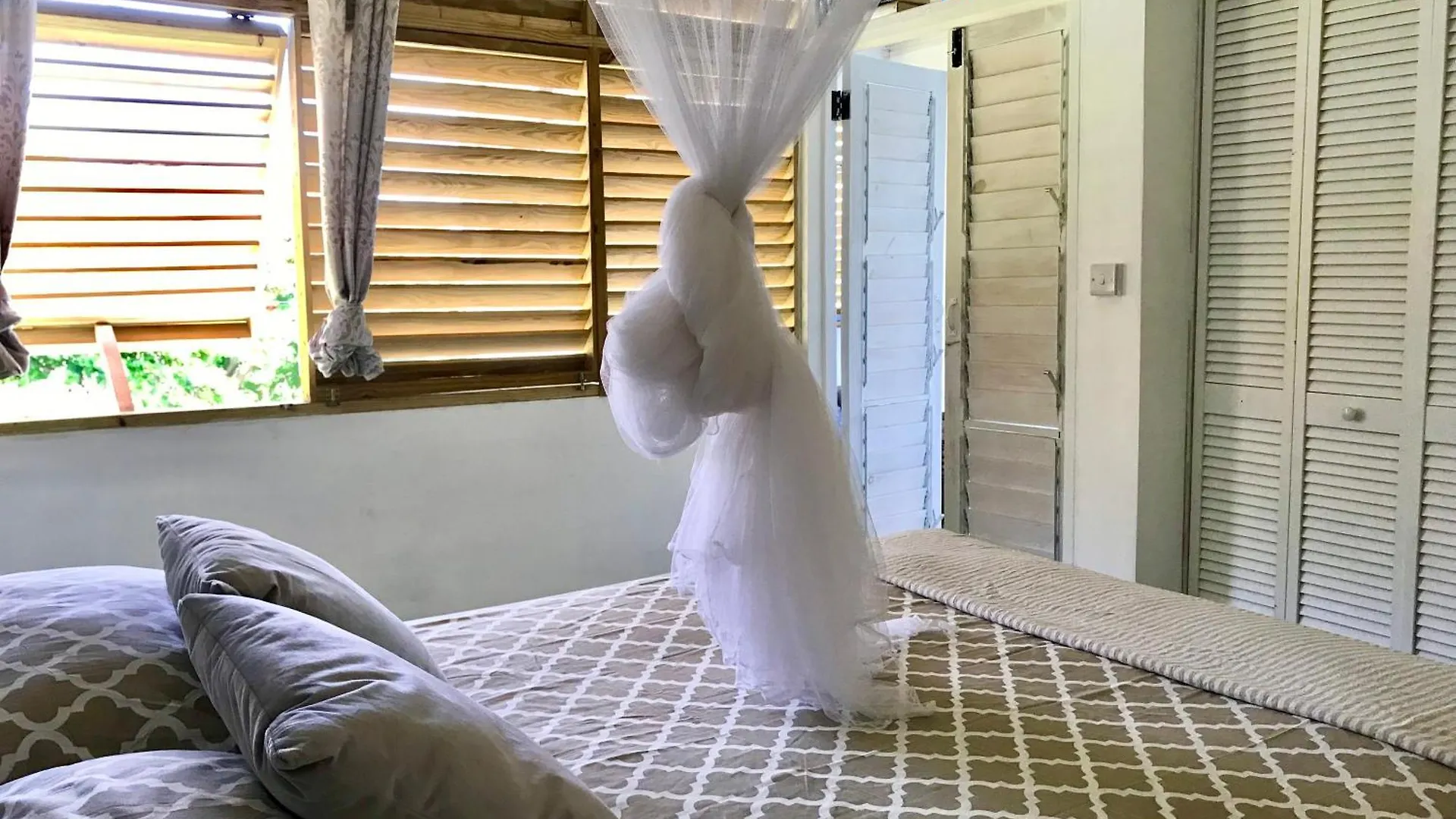 Antigua Blue Apartment Liberta